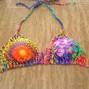 Luli fama triangle top